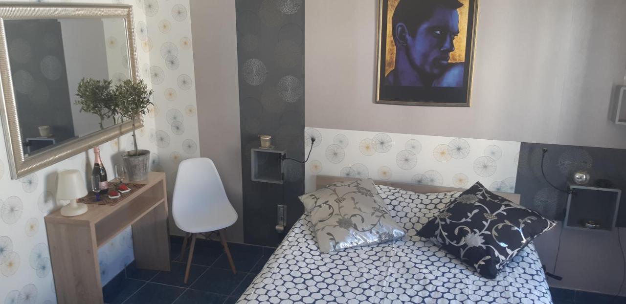 Patrick&Pierre Bed And Breakfast נים מראה חיצוני תמונה